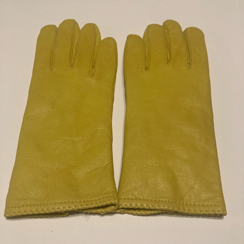 Yellow Leather Gloves
Item# TSg1 - Picture 2 of 4